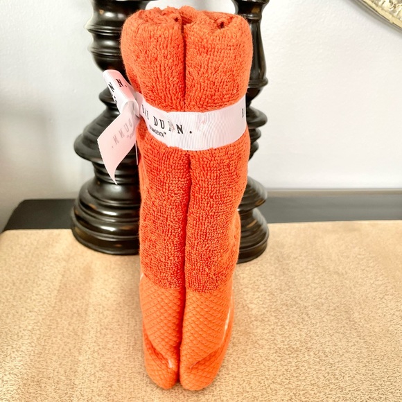 🆕Rae Dunn SET OF 2 HELLO PUMPKIN Hand Towels - Picture 5 of 6